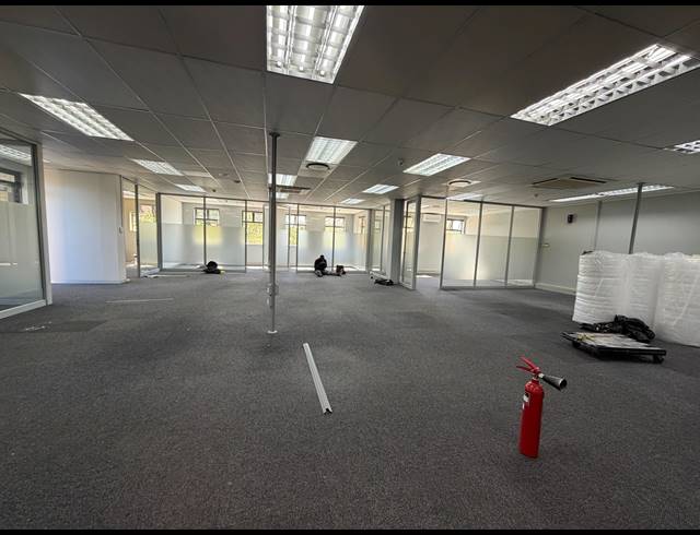 683.60M² BUILDING TO LET IN TYGER VALLEY